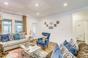 Welcoming Home ~ 16 Mi to Downtown Houston!