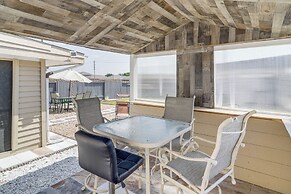 Welcoming Home ~ 16 Mi to Downtown Houston!