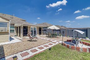 Welcoming Home ~ 16 Mi to Downtown Houston!