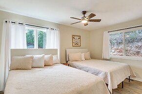 Grill, Boat Slip, & Game Room: Calm Cove Apt!