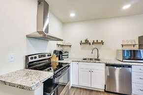 Grill, Boat Slip, & Game Room: Calm Cove Apt!