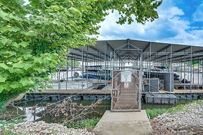 Grill, Boat Slip, & Game Room: Calm Cove Apt!