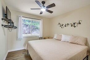 Grill, Boat Slip, & Game Room: Calm Cove Apt!