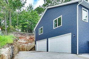 Grill, Boat Slip, & Game Room: Calm Cove Apt!