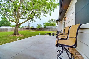 'peace & Tranquility' Home, 2 Mi to Downtown Tulsa