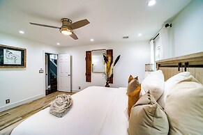 'peace & Tranquility' Home, 2 Mi to Downtown Tulsa