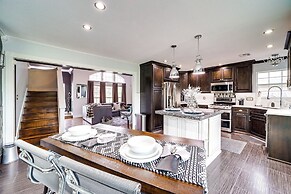 'peace & Tranquility' Home, 2 Mi to Downtown Tulsa
