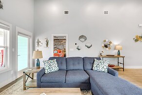 1 Mi to Beach Access: Coastal Port Aransas Home