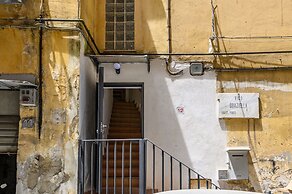 Vico Graziella 12 in Naples