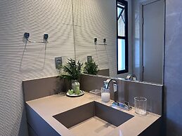 Atlantis Praia Suite 201