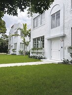 Beach Haus Design District