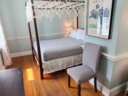 Black Walnut Inn