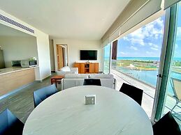 Exclusive Apartment with rooftop pool