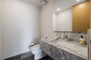 Exclusive Apartment with rooftop pool