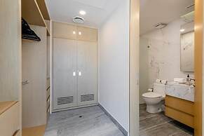 Exclusive Apartment with rooftop pool