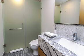 Exclusive Apartment with rooftop pool