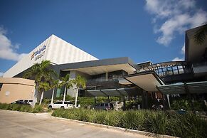 Exclusive Apartment with rooftop pool