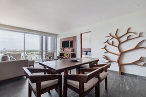 Exclusive Apartment with rooftop pool