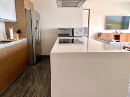 Exclusive Apartment with rooftop pool