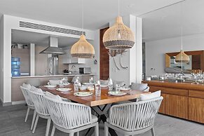 Exclusive Apartment with rooftop pool