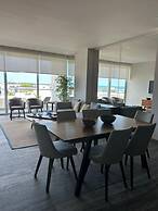 Exclusive Apartment with rooftop pool