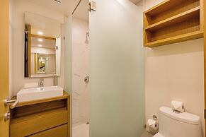 Exclusive Apartment with rooftop pool