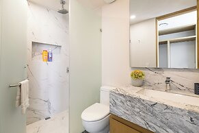 Exclusive Apartment with rooftop pool