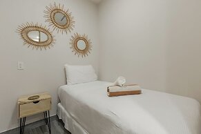 Exclusive Apartment with rooftop pool