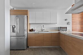 Exclusive Apartment with rooftop pool