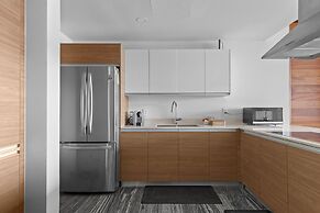 Exclusive Apartment with rooftop pool