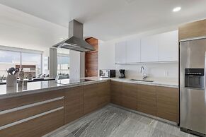 Exclusive Apartment with rooftop pool