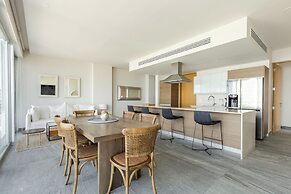 Exclusive Apartment with rooftop pool