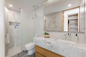 Exclusive Apartment with rooftop pool