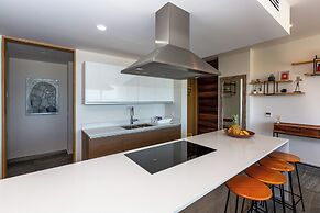 Exclusive Apartment with rooftop pool