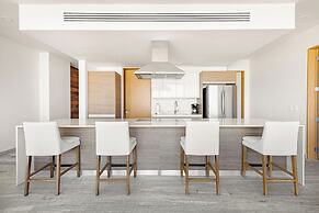 Exclusive Apartment with rooftop pool