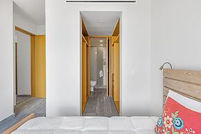 Exclusive Apartment with rooftop pool