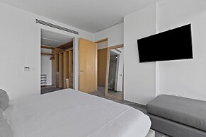 Exclusive Apartment with rooftop pool