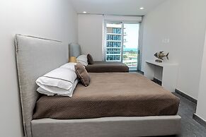 Exclusive Apartment with rooftop pool