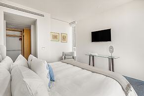 Exclusive Apartment with rooftop pool