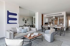 Exclusive Apartment with rooftop pool