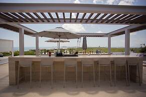 Exclusive Apartment with rooftop pool