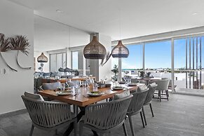 Exclusive Apartment with rooftop pool