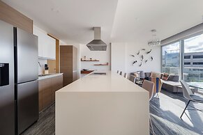 Exclusive Apartment with rooftop pool