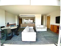 Exclusive Apartment with rooftop pool