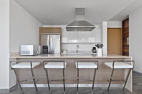 Exclusive Apartment with rooftop pool