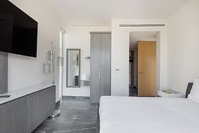 Exclusive Apartment with rooftop pool