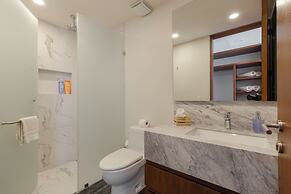 Exclusive Apartment with rooftop pool