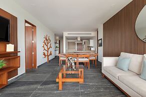 Exclusive Apartment with rooftop pool