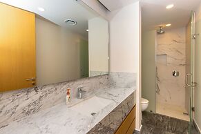 Exclusive Apartment with rooftop pool