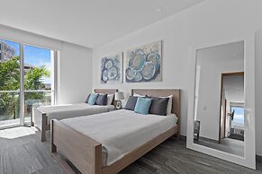 Exclusive Apartment with rooftop pool